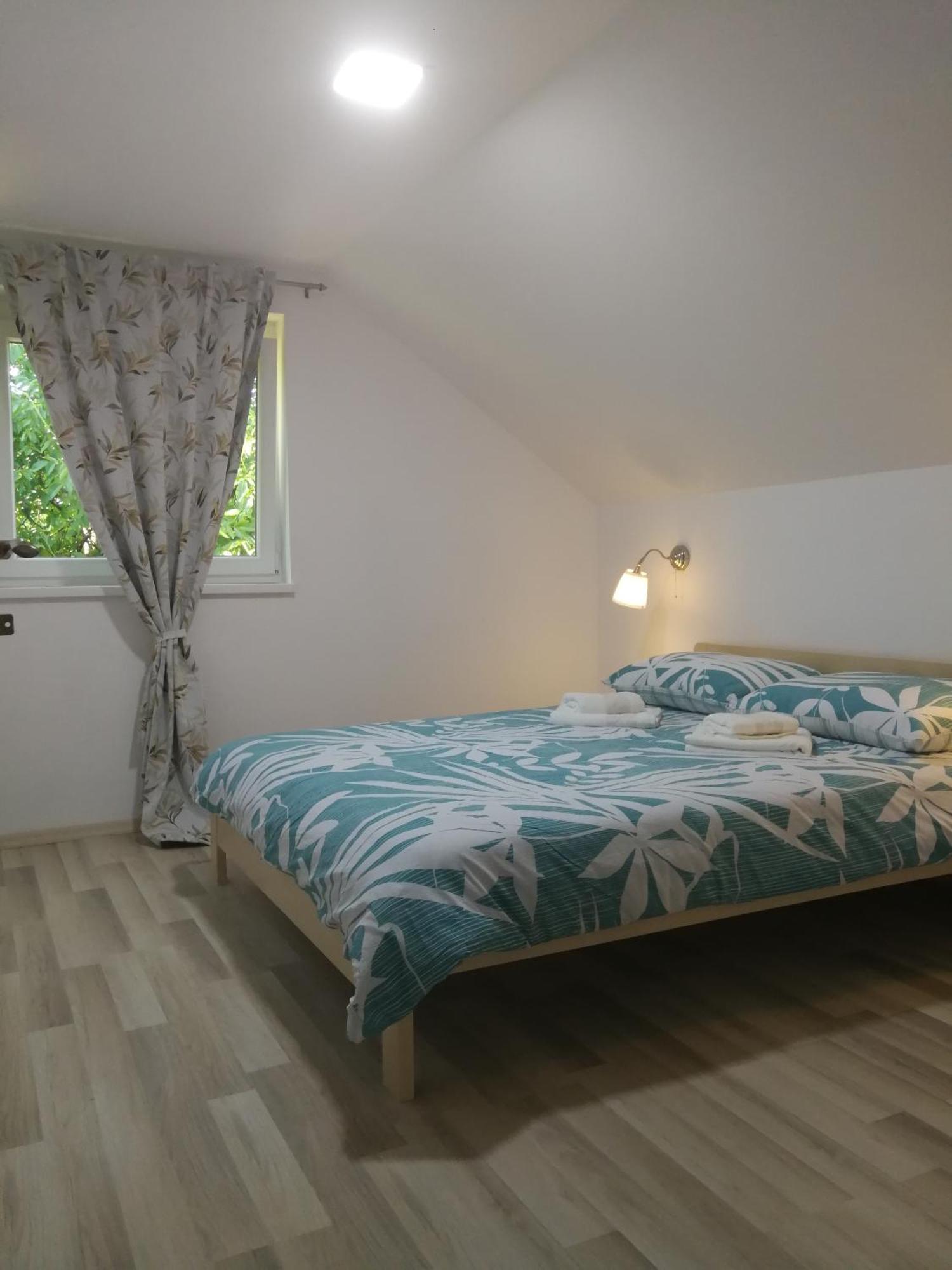 Apartments With A Parking Space Smoljanac, Plitvice - 12345 Rom bilde